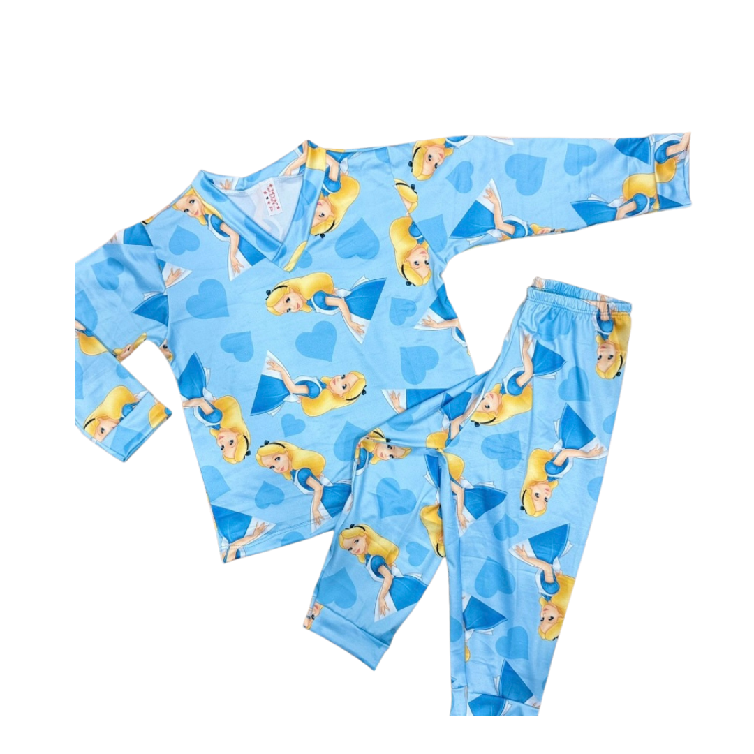 Pijama Infantil Manga Longa Alice no País das Maravilhas